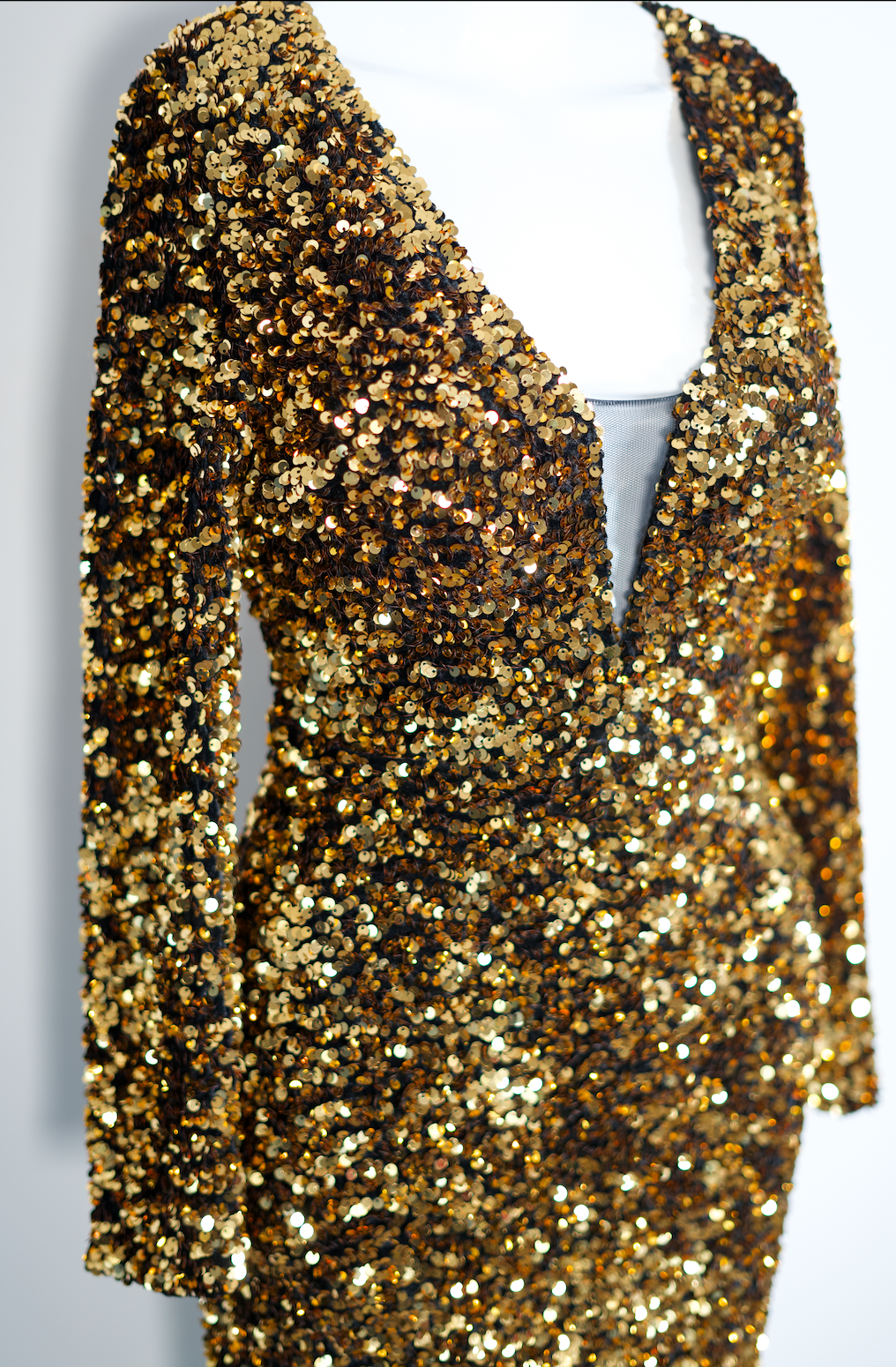 A Golden Shimmery Dress | €10 per day